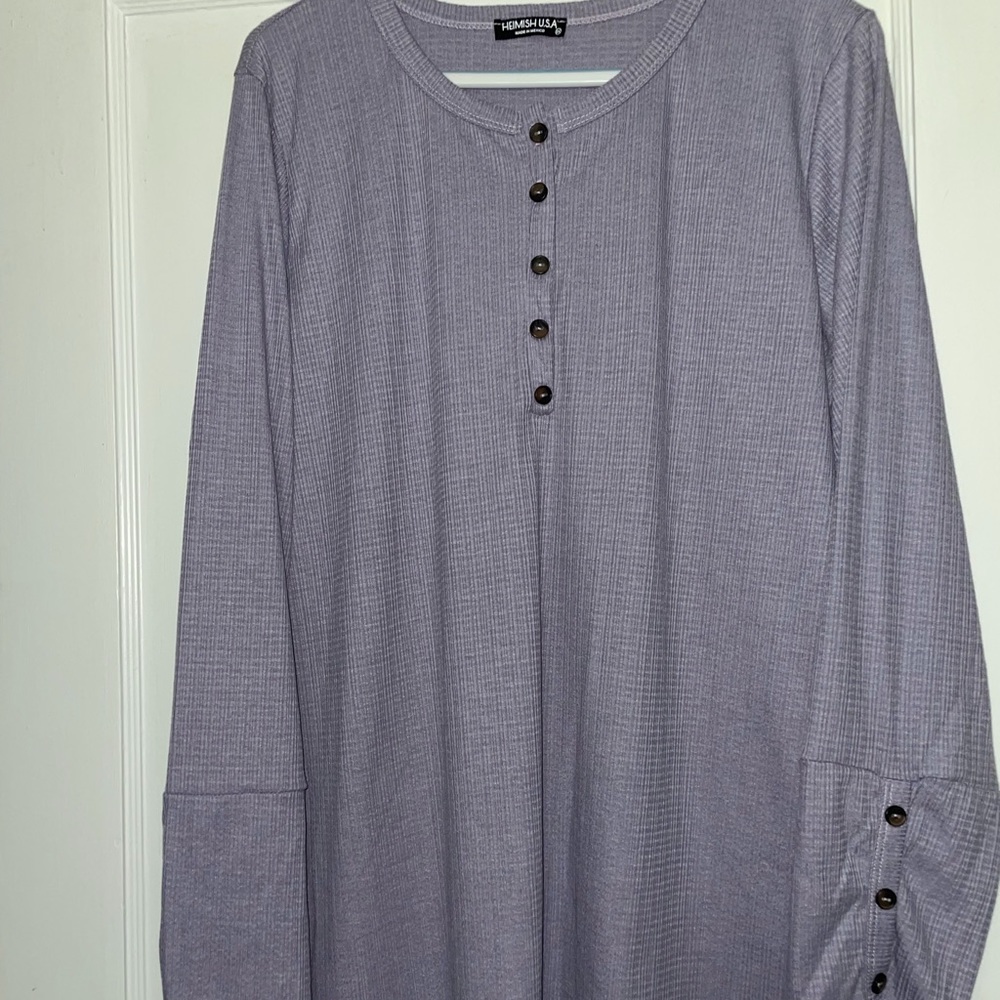 Hemish USA long sleeve lilac top. Never worn.
